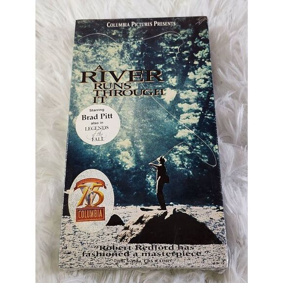 A River Runs Through It Sealed-VHS - Picture 1 of 3